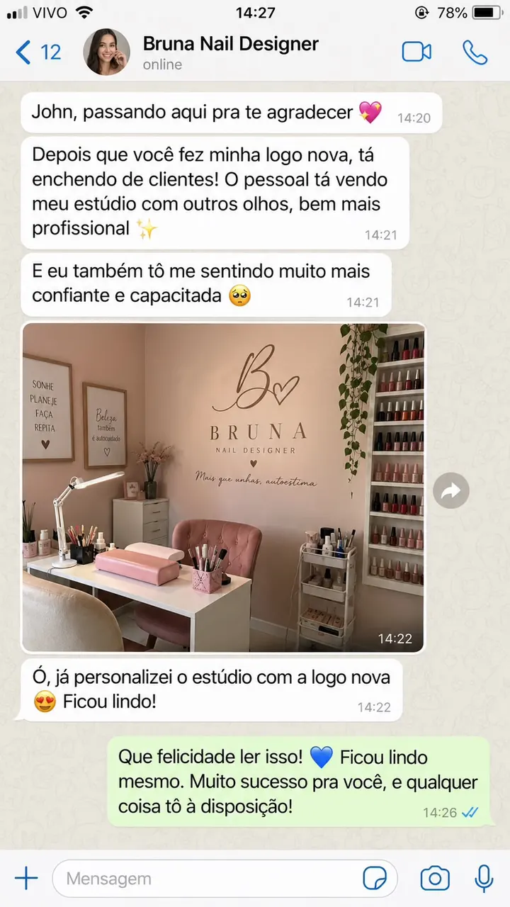 Print de conversa no WhatsApp com Bruna, nail designer, elogiando a logo criada pela Dion Logos